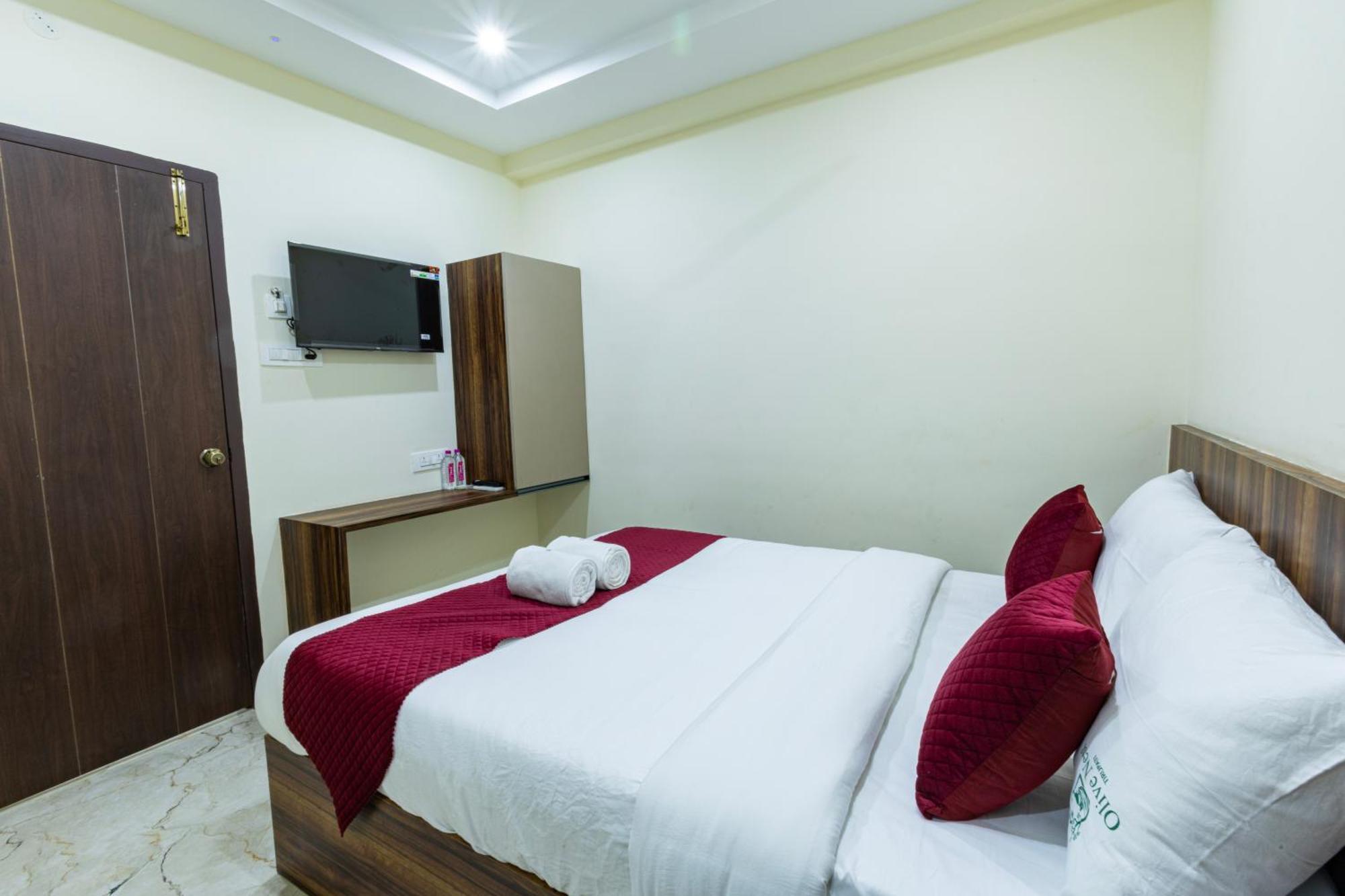 Hotel Olive Nest- Tirupati Bus Stand- 300 Meters, Railway Station- 400 Meters Exterior foto
