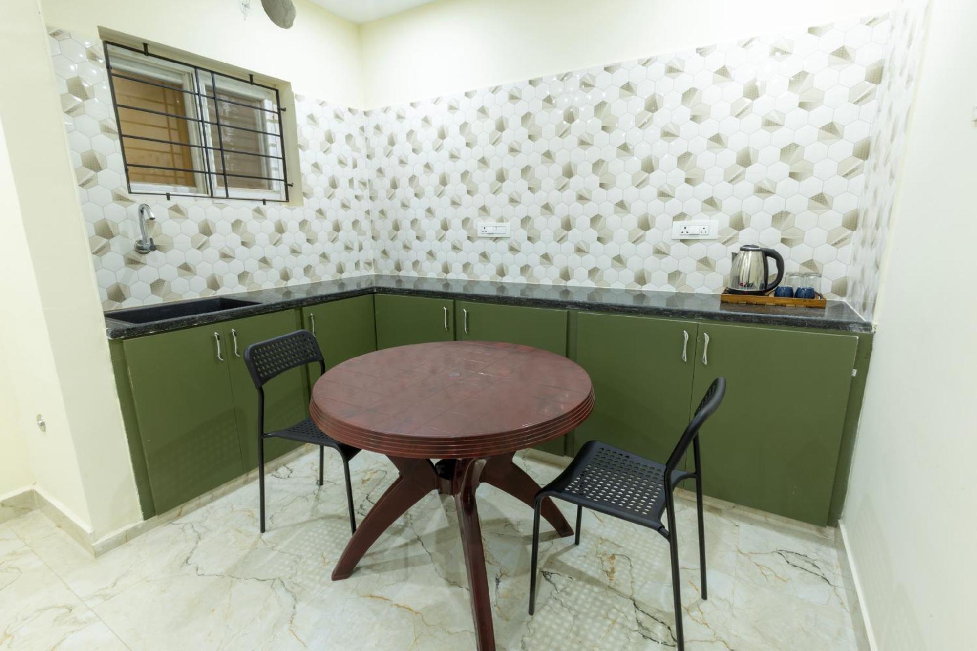 Hotel Olive Nest- Tirupati Bus Stand- 300 Meters, Railway Station- 400 Meters Exterior foto