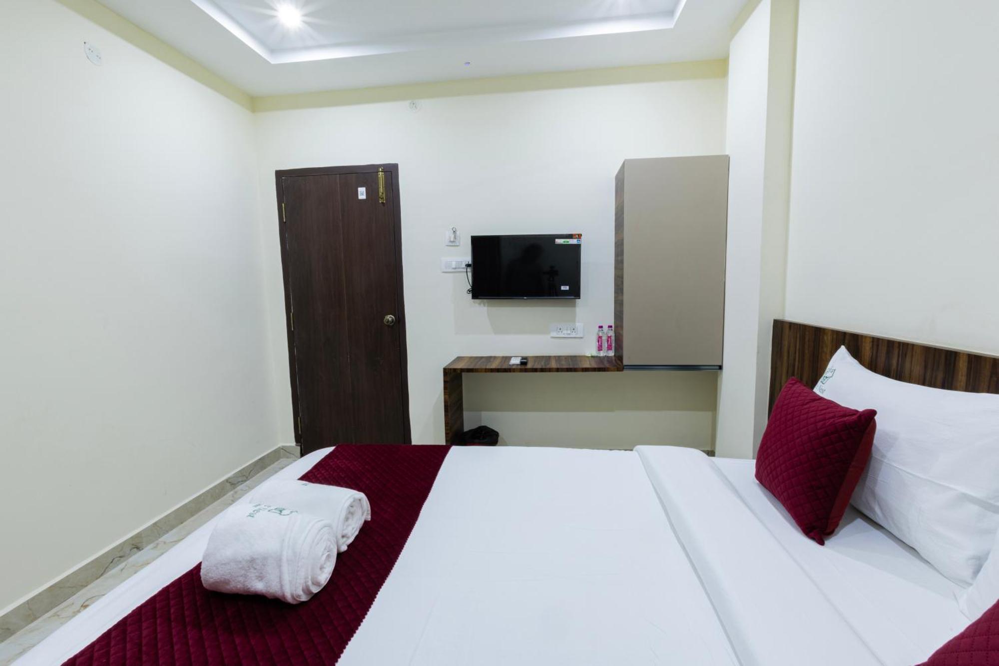 Hotel Olive Nest- Tirupati Bus Stand- 300 Meters, Railway Station- 400 Meters Exterior foto