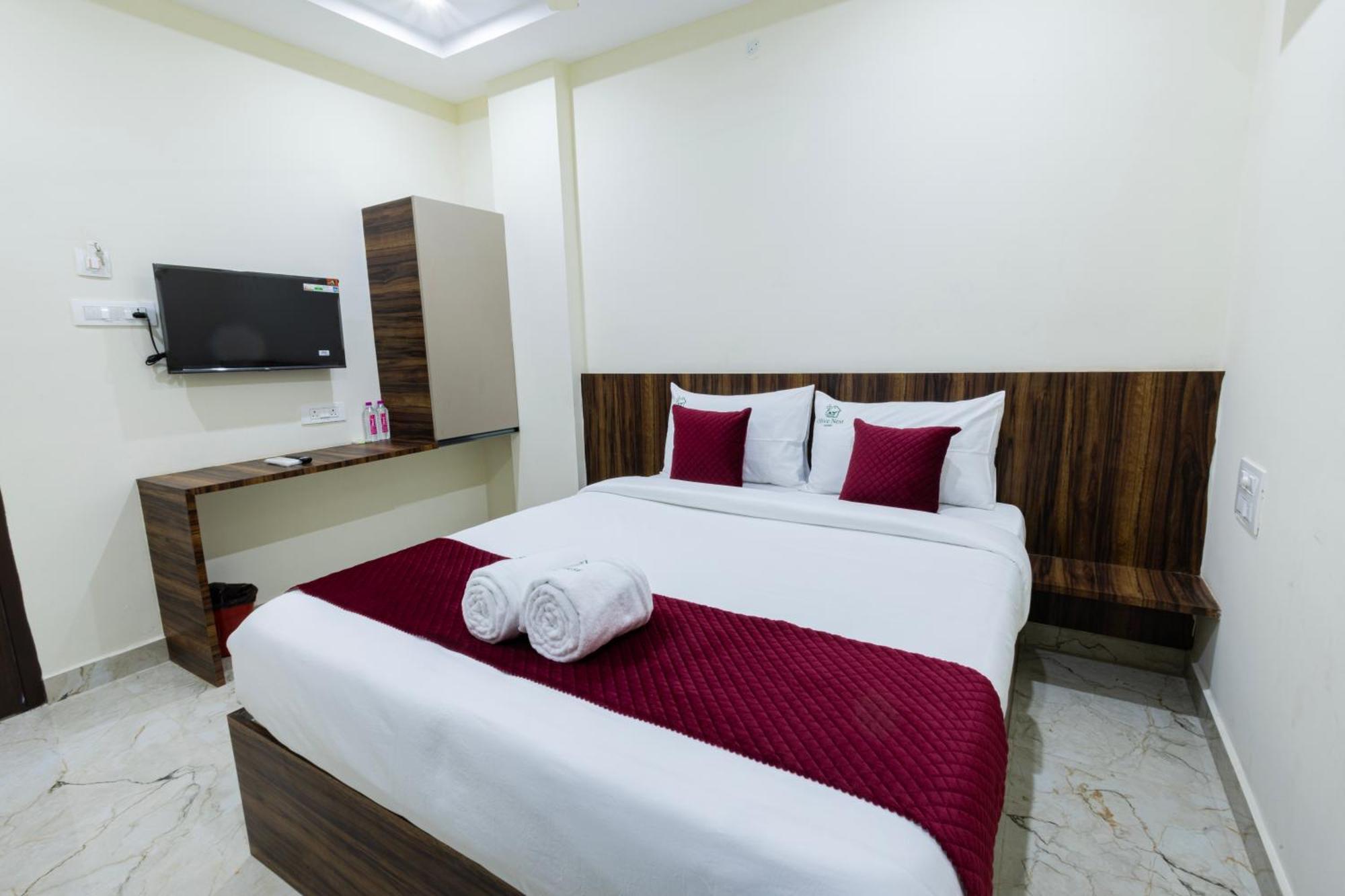 Hotel Olive Nest- Tirupati Bus Stand- 300 Meters, Railway Station- 400 Meters Exterior foto
